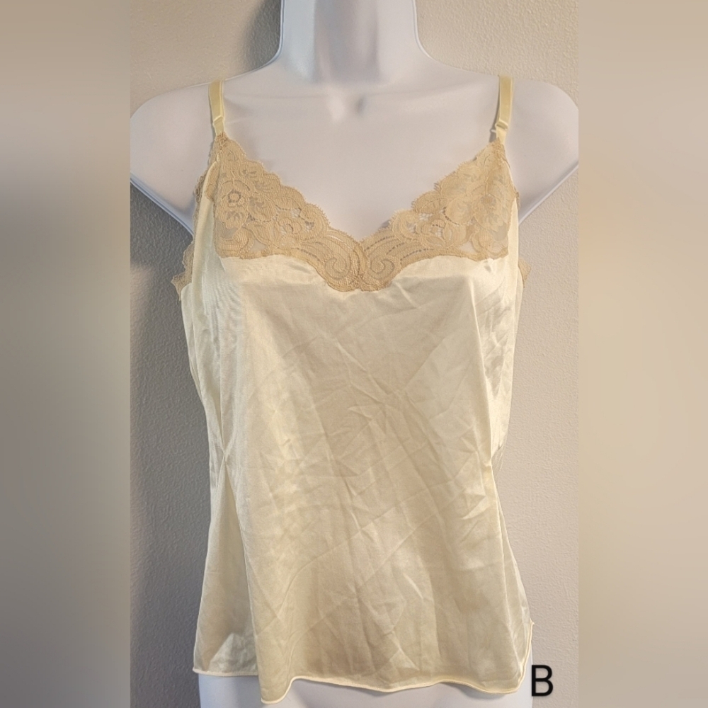 2 Vintage Vanity Fair Dainty Silky Tank Fairy Hippie Festival Night Sexy Glamor